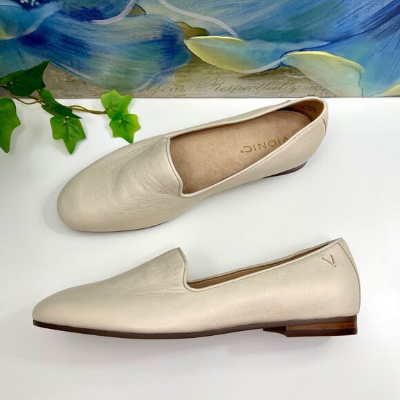 Vionic Willa II Loafer in Cream Size 7 - Picture 8 of 13